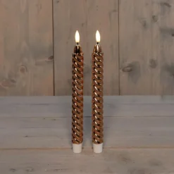 Anna's Collection LED dinerkaarsen - 2x -koper - 25 cm - swirl Hot