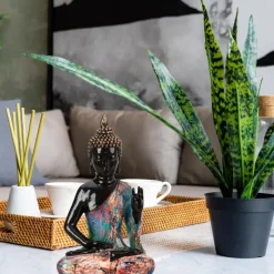 Merkloos Boeddha beeld - binnen/buiten - kunststeen - zwart - 18 x 31 cm