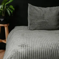 Sleeptime Dekbedovertrek Teddy Rib 200x220 – Fluweelzacht & Knus Design - Grijs Outlet