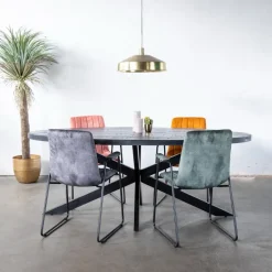 Giga Meubel Eettafel Ovaal 220cm - Mangohout Zwart - Matrix-Poot - Mansour Discount