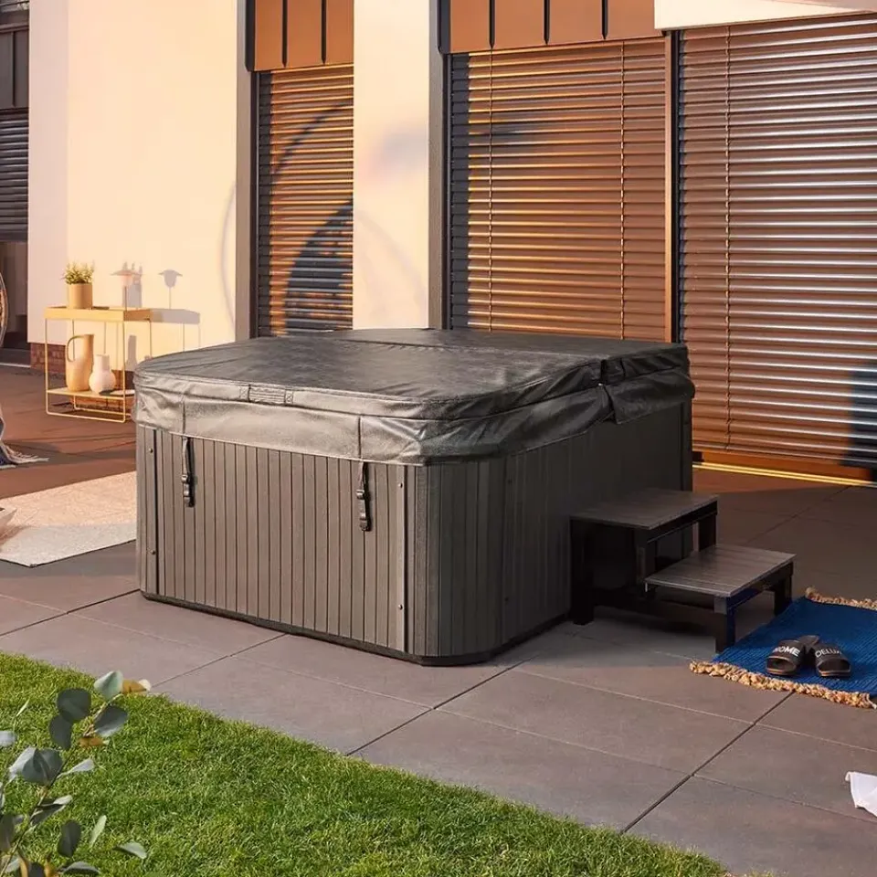 Merkloos HOME DELUXE Whirlpool buiten SEA STAR Met treden en thermische afdekking Outlet