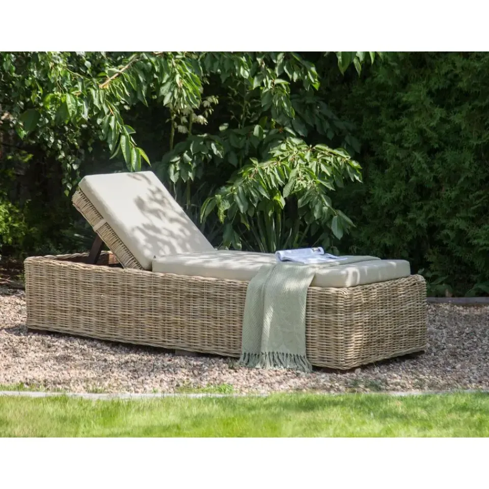 Beliani PALESE - Ligstoel - Taupe - Rotan Discount