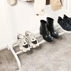 QUVIO Kledingrek met schoenen opbergruimte - Wit