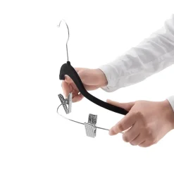 Merkloos Set van 20 fluwelen Kledinghangers met Clips - metalen Haak, zwart Hot