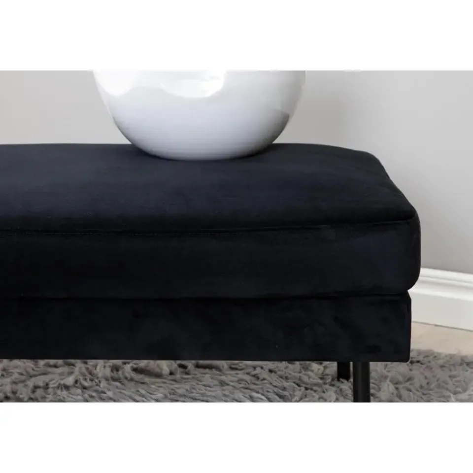 Svea - Rio hocker - velvet - zwart