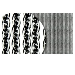 Vliegengordijnenexpert Vliegengordijn Venetie Zwart Op het kozijn Hot