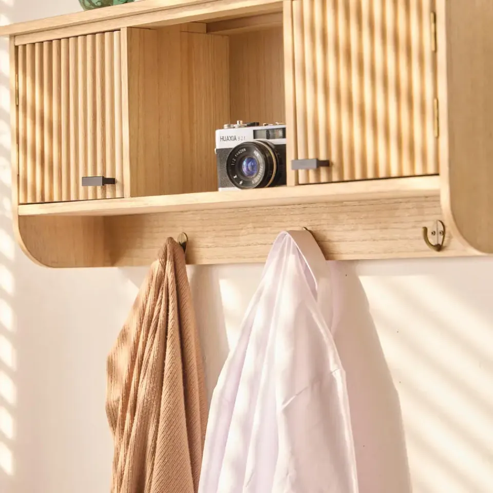 Nordlys Wandkapstok van hout met 2 deuren Online