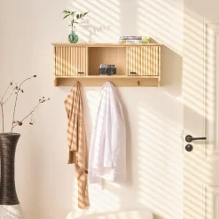 Nordlys Wandkapstok van hout met 2 deuren Online